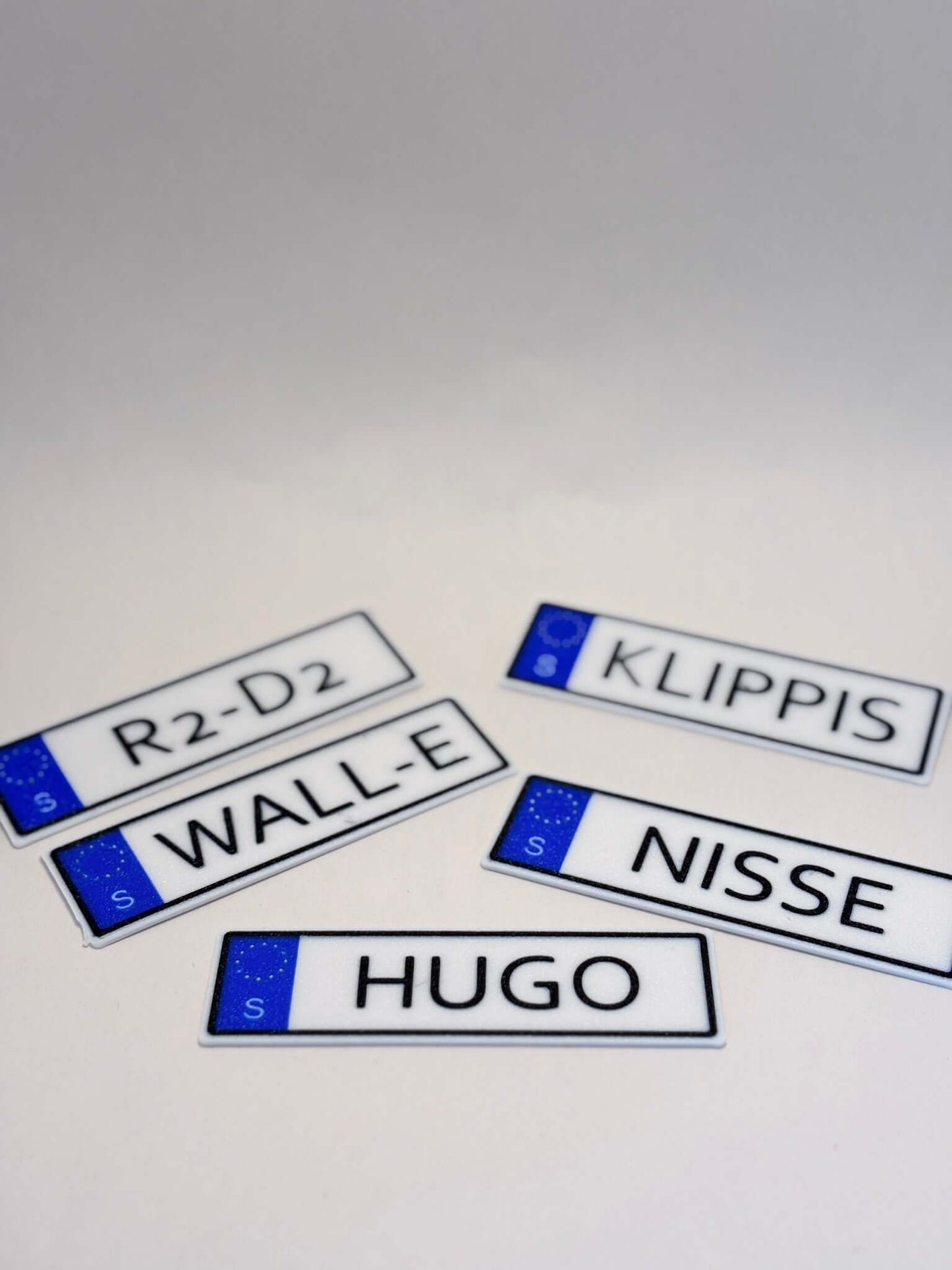 namnskylt robot gräsklippare