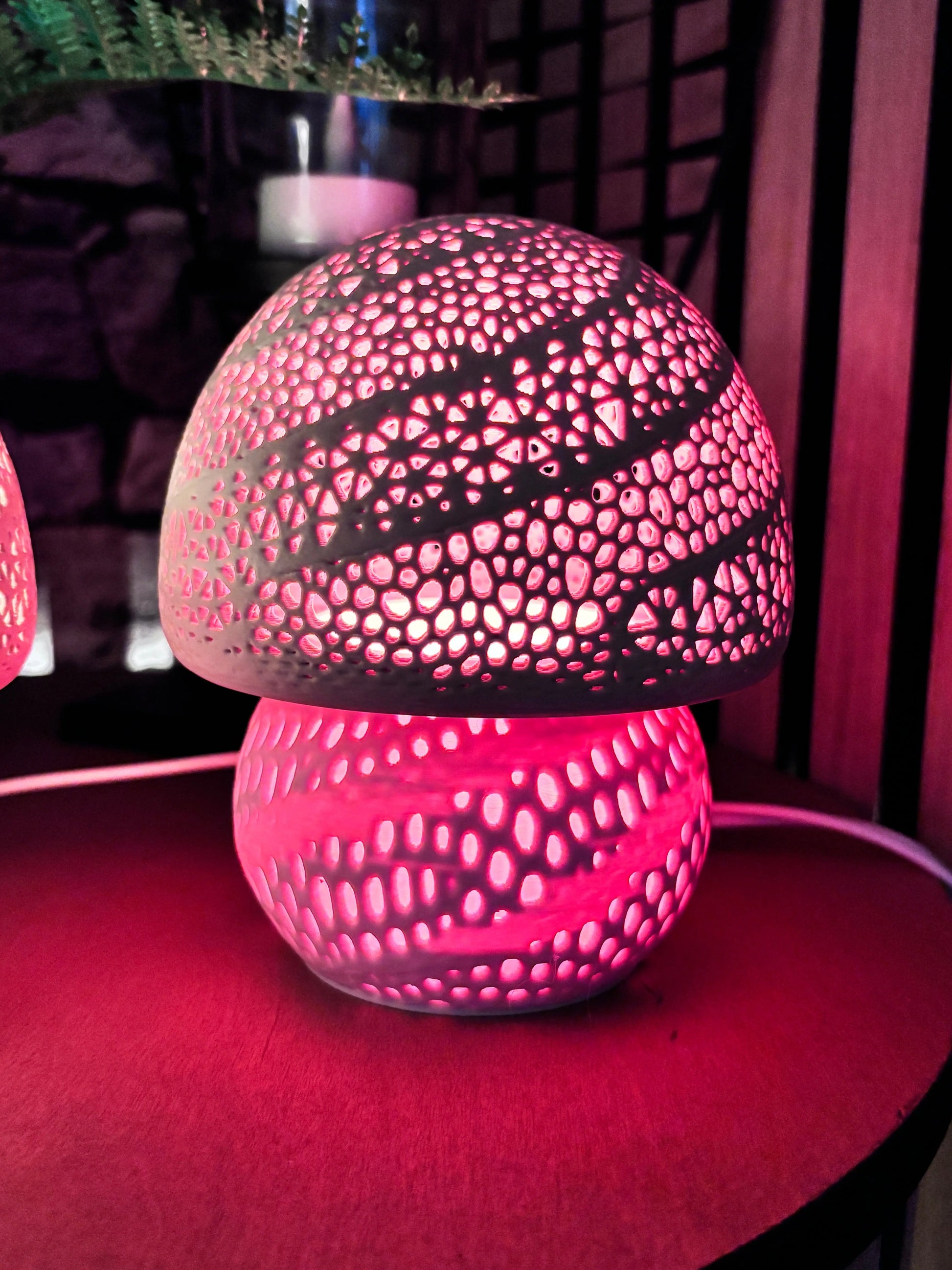 Magisk Svamplampa med LED - 16 Färger & Fjärrkontroll - Perfekt Nattlampa för Mysiga Stunder 3dprintguru.se