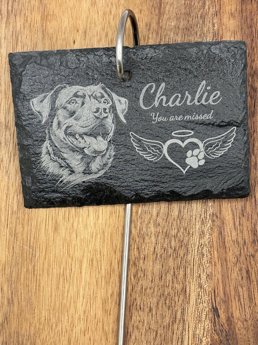 Husdjurs Minnessten i Skiffer – Personlig Gravyr för Trädgård 3dprintguru.se & 3dlaserbutiken.se