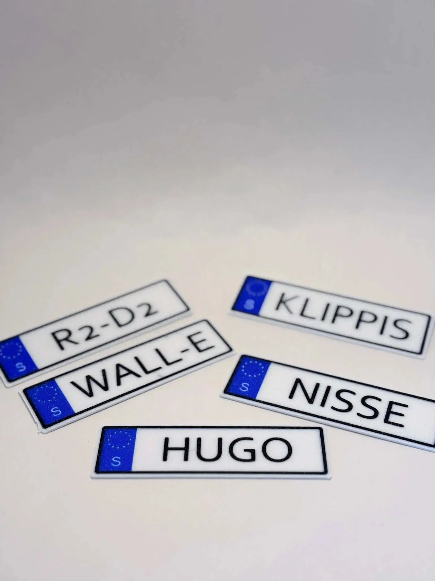 Unik namnskylt till robotgräsklippare perfekt som present